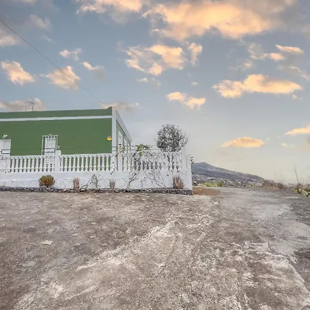 Lightbooking La Palma شقة
